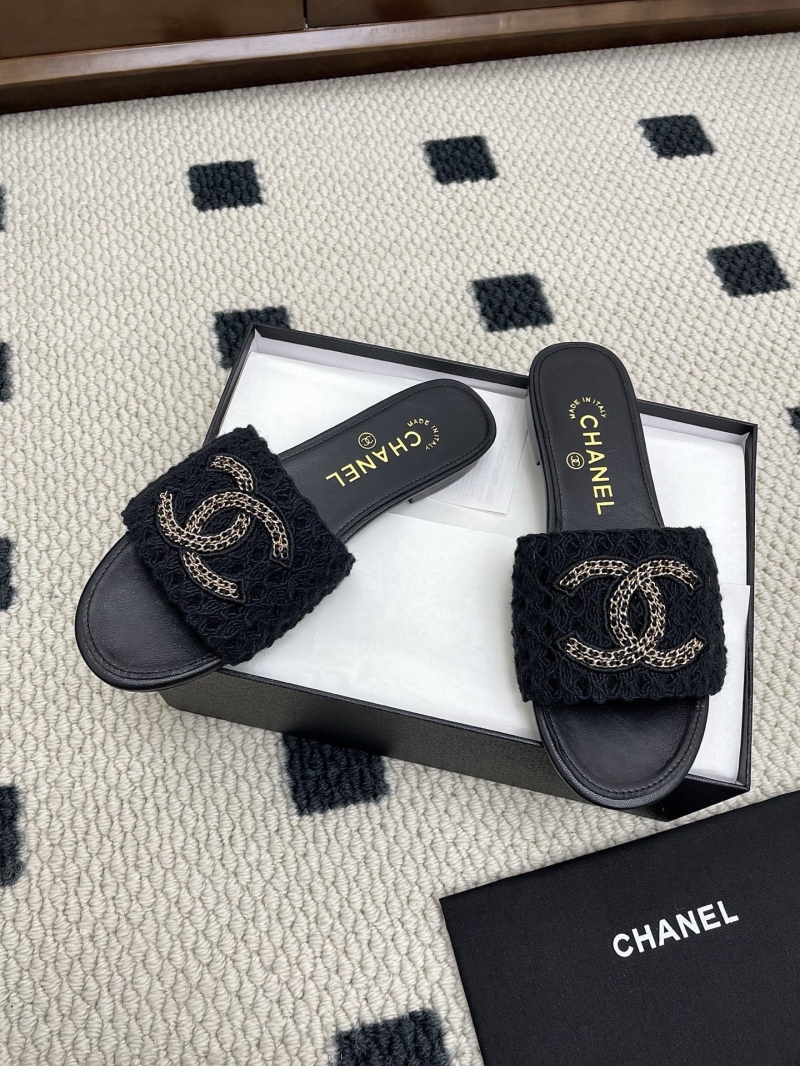 Ch**el slippers